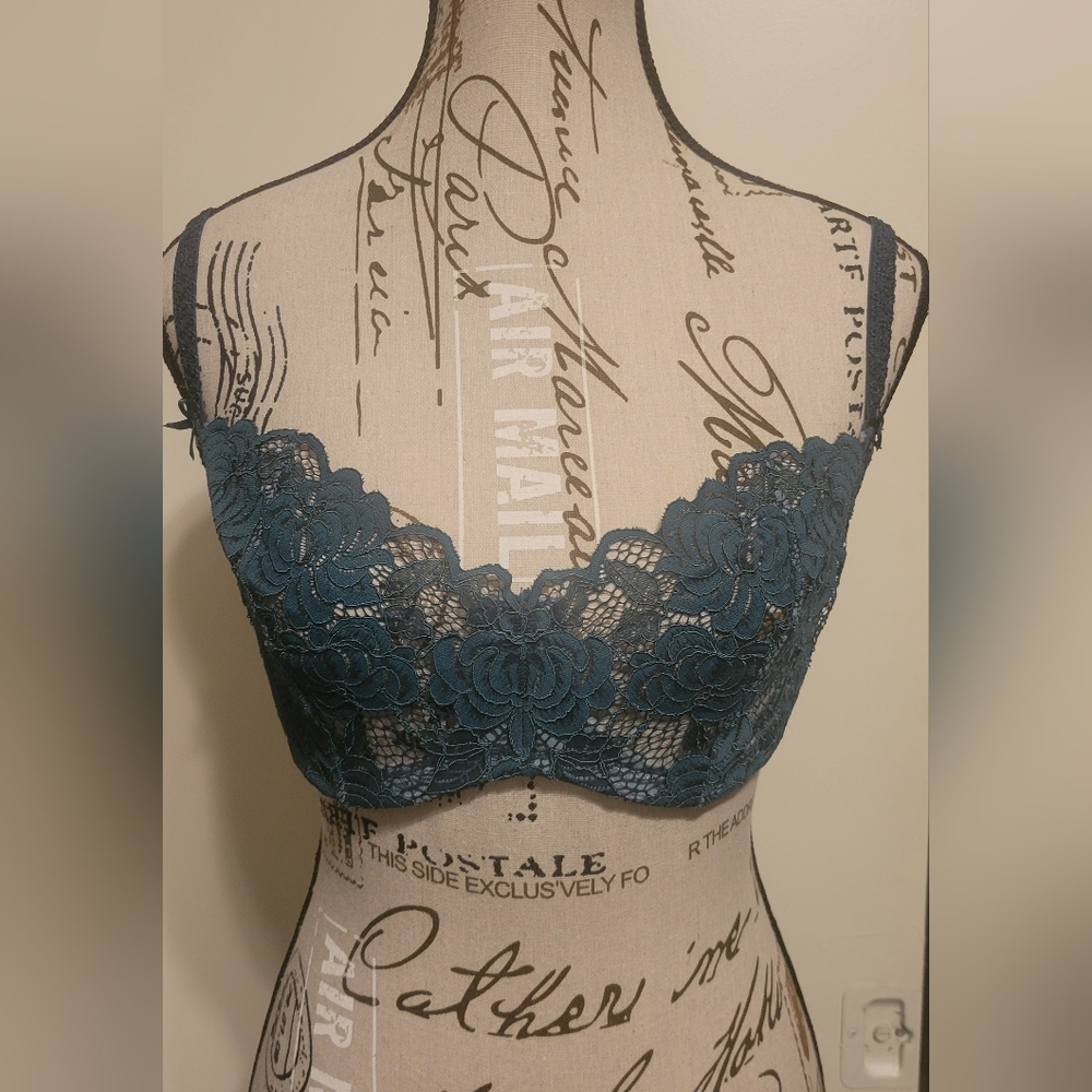 Adore‎ Me Dark Greek Lace Unlined Underwire Bra 32DDD Style #505815